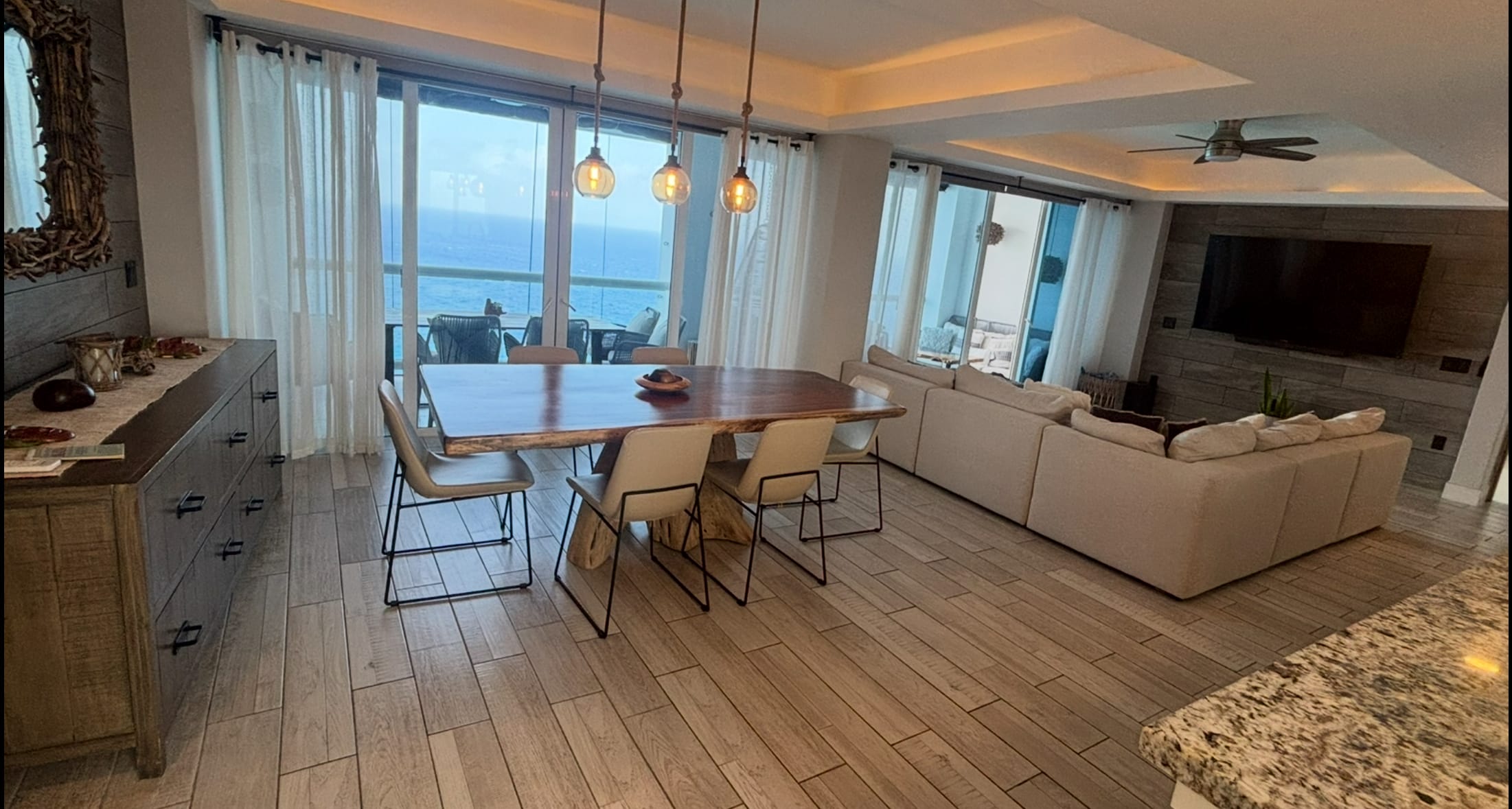 Oceanfront living and dining space